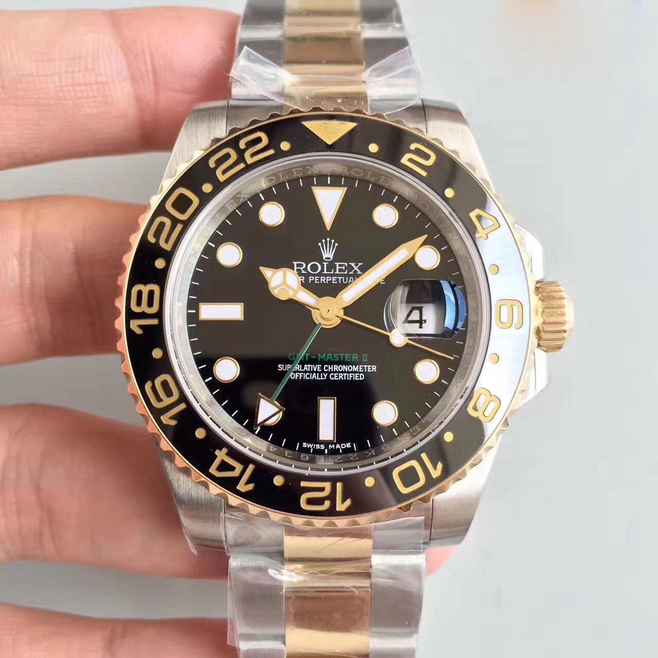 Rolex Replica GMT-Master II 116713LN 2018 V7S 24K Gelbgold umwickelt & Edelstahl schwarz